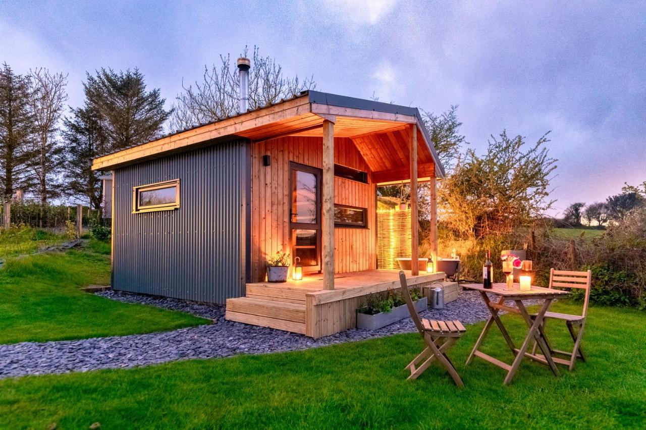 Luxury Glamping Cabin With Outdoor Bath On Cornish Flower Farm Truro Ngoại thất bức ảnh