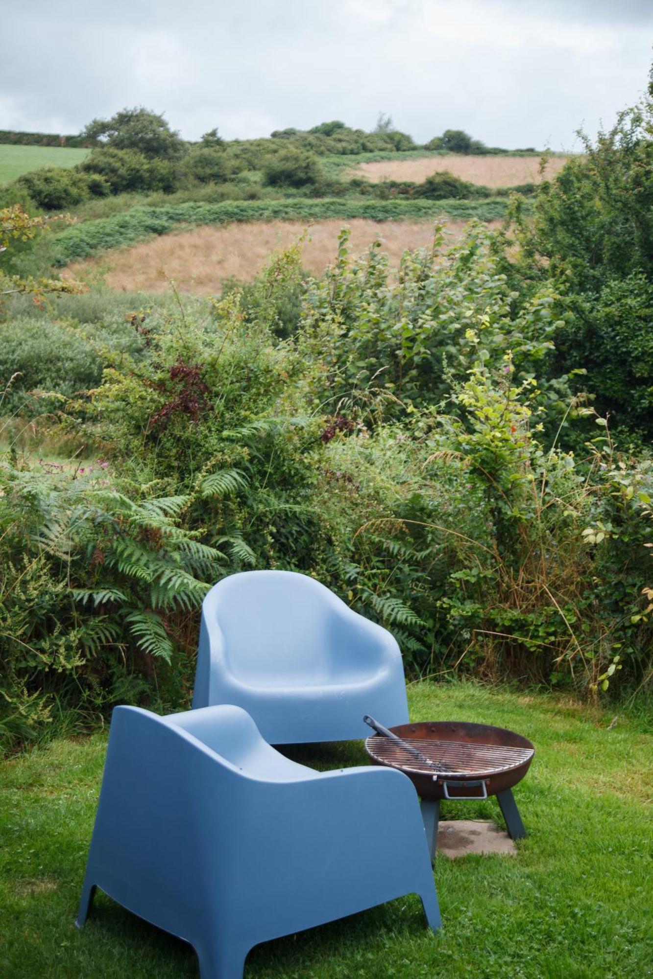 Luxury Glamping Cabin With Outdoor Bath On Cornish Flower Farm Truro Ngoại thất bức ảnh